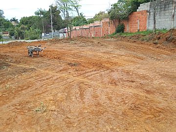 Terreno de 500 mts com escritura no Shangri-l� em Pinda-SP