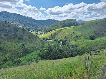 Ch�cara formada em Monteiro Lobato