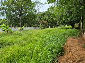 Ch�cara no bom jardim com casa simples