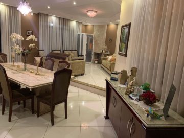 Casa Alto Padro - Venda - Centro - Lorena - SP